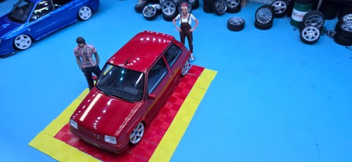 Set 18 scale plastic - of,