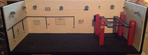 Diorama car 4x4 garage - 1:18,