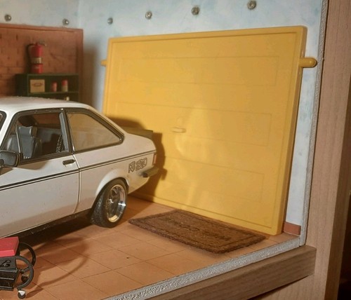 Garage door scale - , 1:18