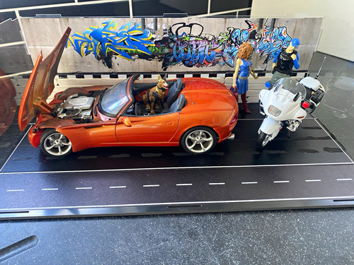 Diorama car scene - 1/18,
