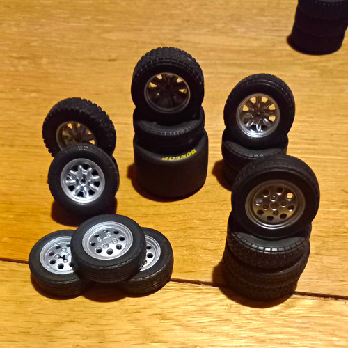 Wheels and tyres - 1/18,